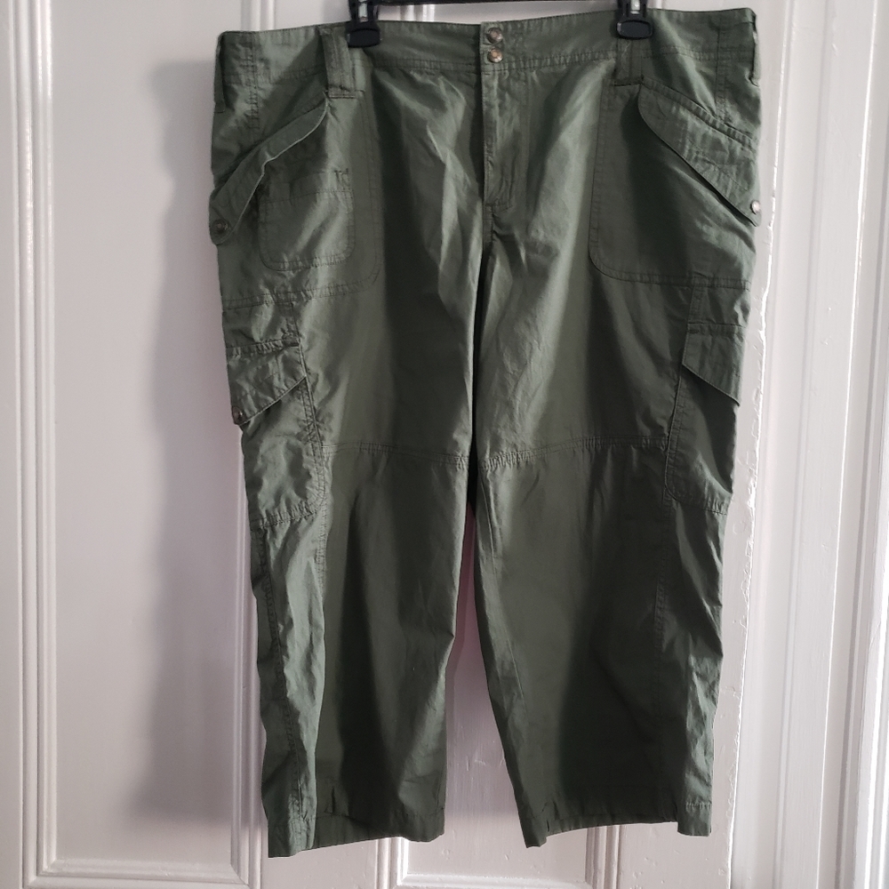 Faded Glory Green Cargo Capri Utility Pants 20W